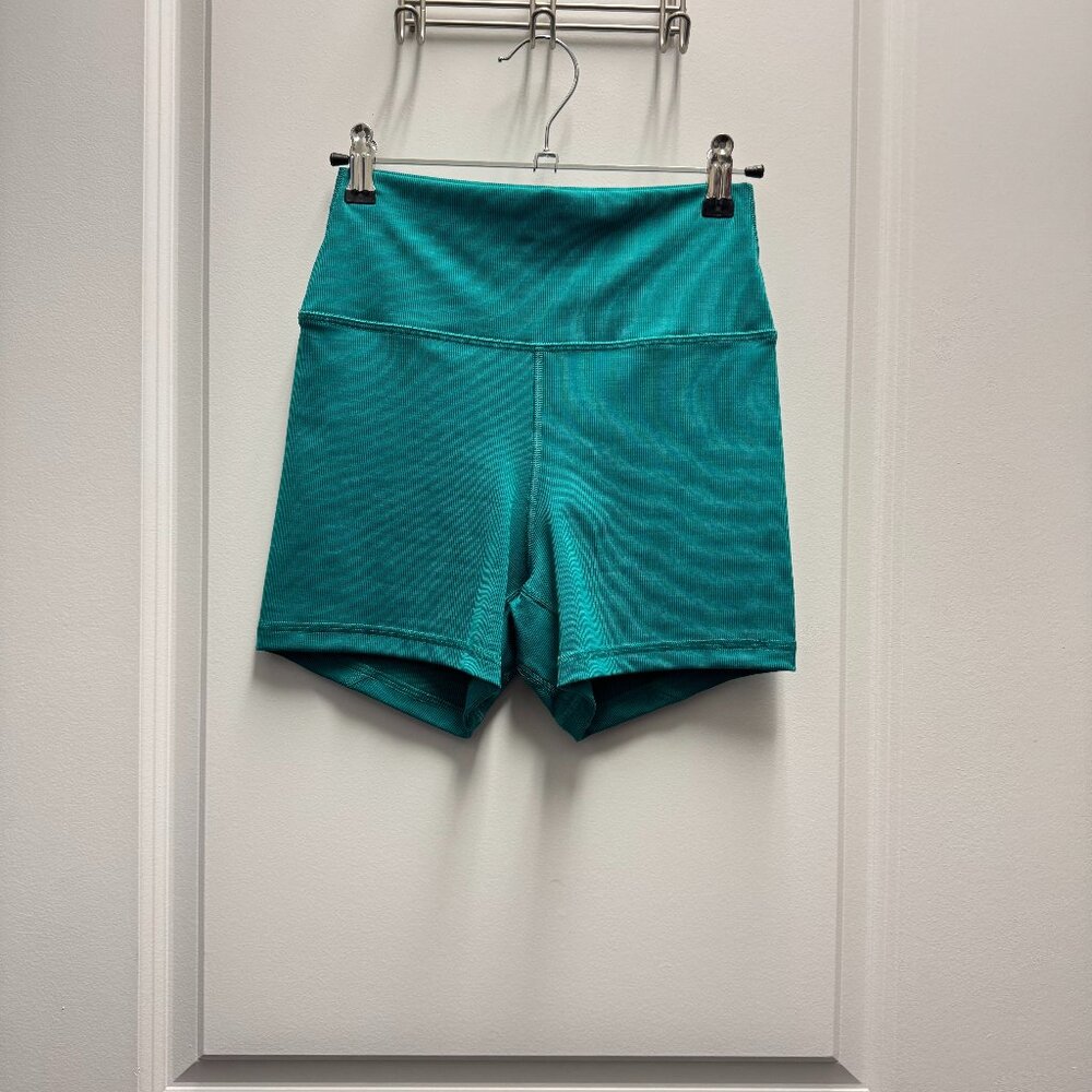 Fleo True High Short